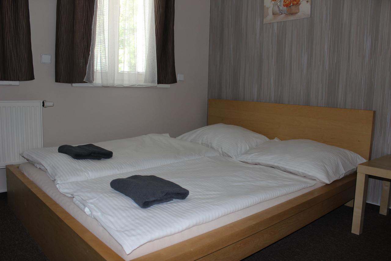 Hotel Almond Teplice Exterior foto