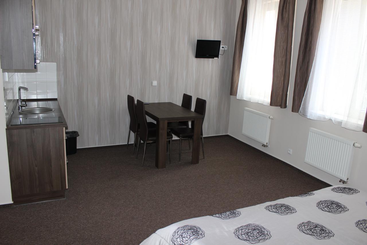Hotel Almond Teplice Exterior foto