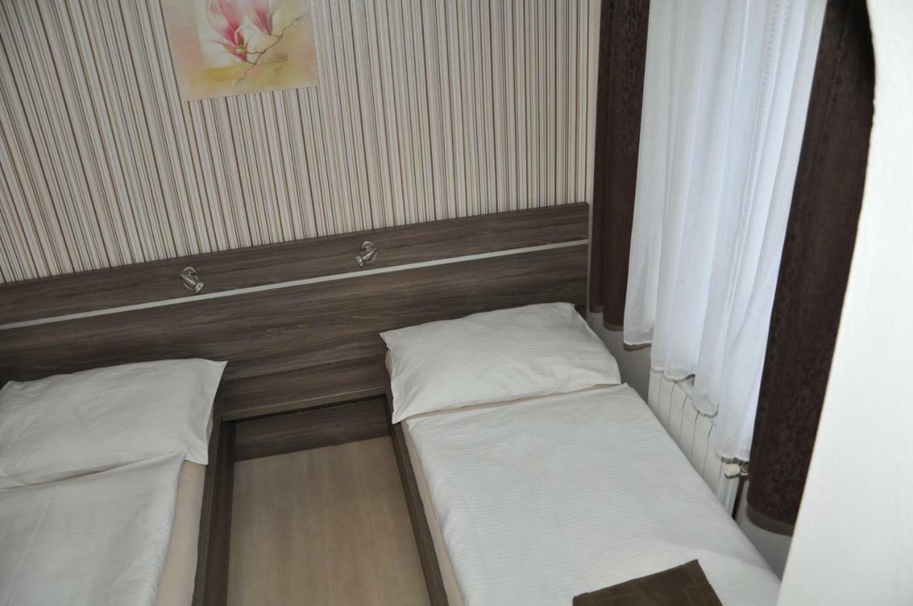 Hotel Almond Teplice Exterior foto